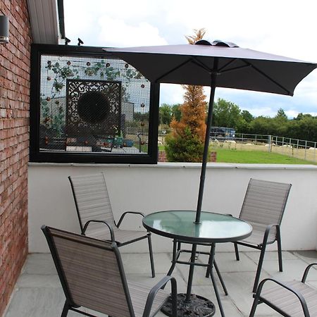 Contemporary Countryside Home Dromore  Esterno foto