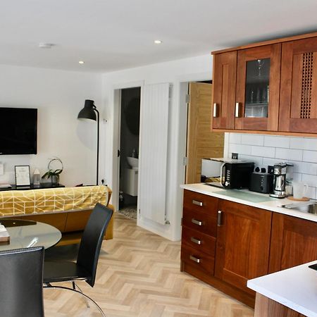 Contemporary Countryside Home Dromore  Esterno foto